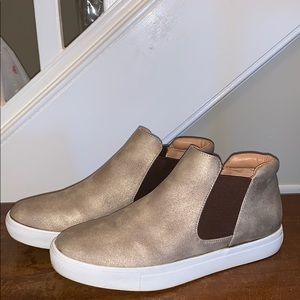 Coconuts by Matisse : Gold Harlan